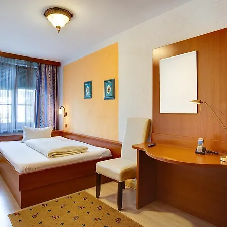 Hotel Cityhotel Schwarzer Baer 3*