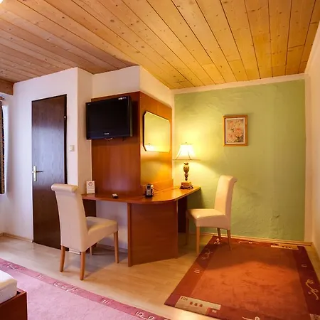 Cityhotel Schwarzer Bär 3*